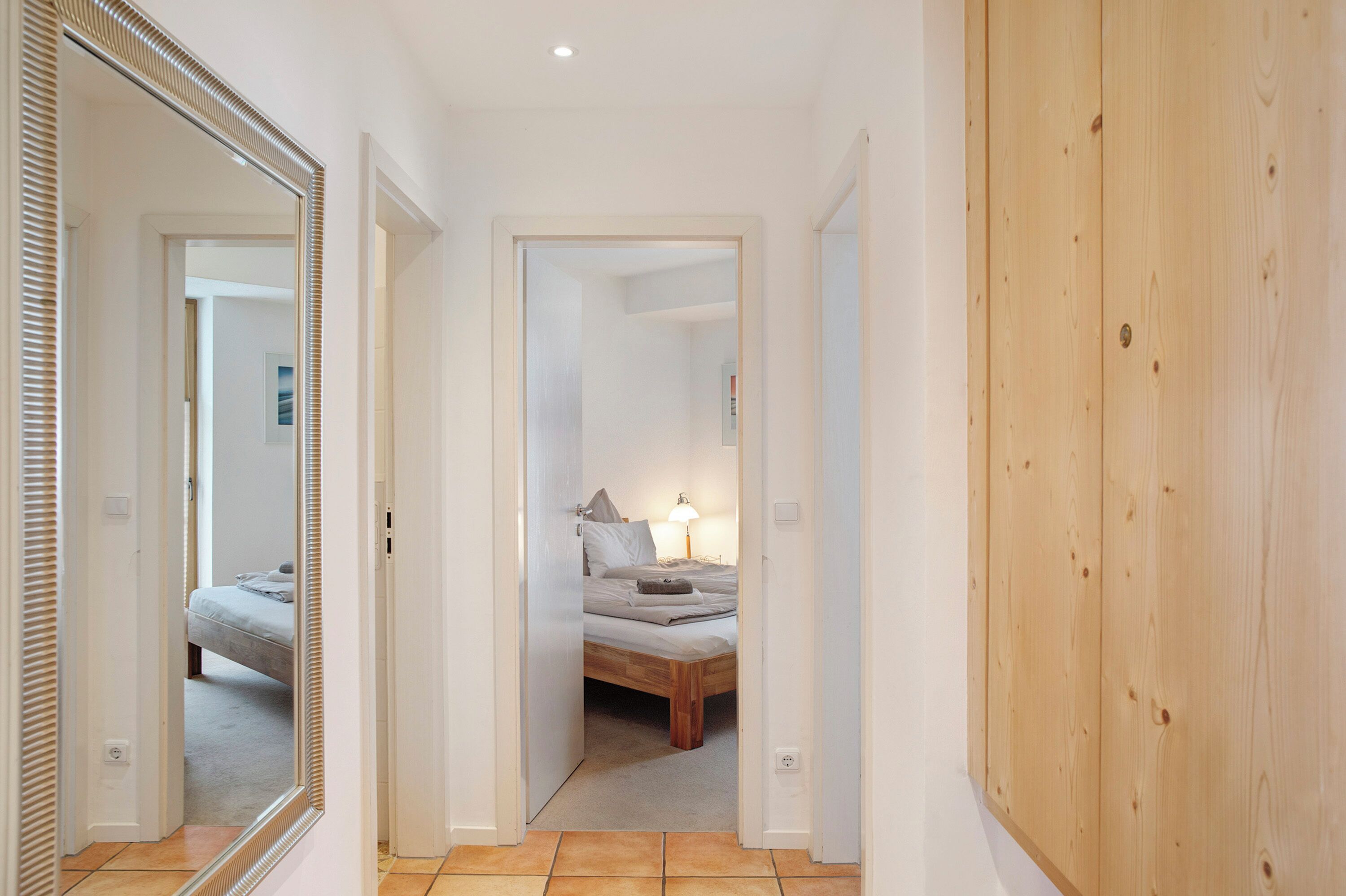 2 slaapkamers, een strijkplank/strijkijzer, gratis wifi, beddengoed