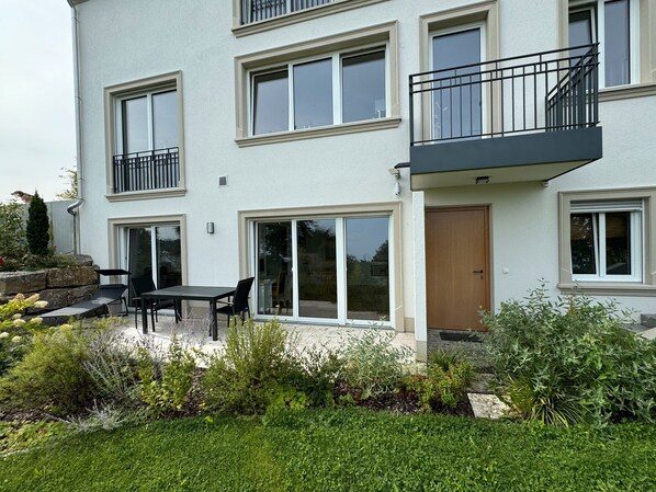 Exterior - Apartment 'Hofberg - Villa' with Mountain View, Shared Terrace and Wi-Fi (Landshut)