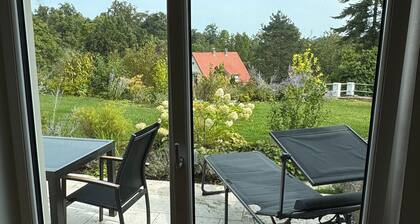 Appartement 'Hofberg - Villa' avec vue sur les montagnes, terrasse partagée et Wi-Fi