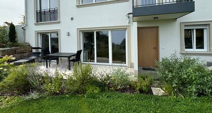 Ferienwohnung 'Hofberg - Villa' mit Bergblick, Gemeinschaftsterrasse und Wi-Fi