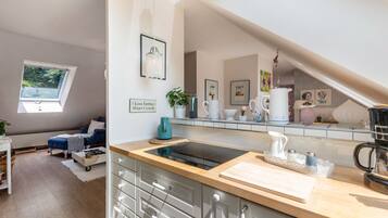 Kühlschrank, Ofen, Herdplatte, Geschirrspüler