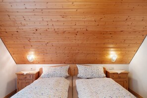 2 chambres, accès au Wi-Fi (inclus), literie fournie