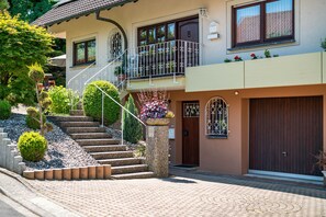 Exterior detail - Apartment '1' with Terrace and Wi-Fi (Endingen am Kaiserstuhl)