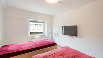 1 bedroom, free WiFi, bed sheets