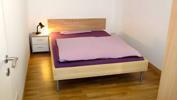 1 bedroom, free WiFi, bed sheets