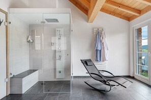 Douche, serviettes fournies