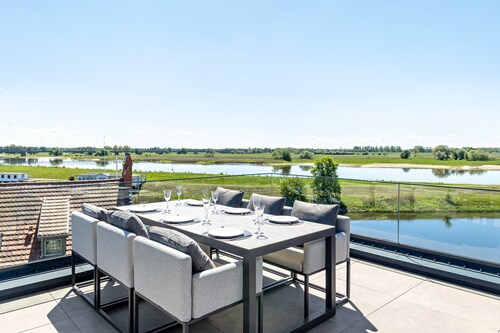 ELBE.6 – Stylish Apartment Right by the Elbe