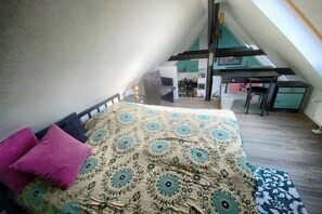 1 bedroom, iron/ironing board, free WiFi, bed sheets