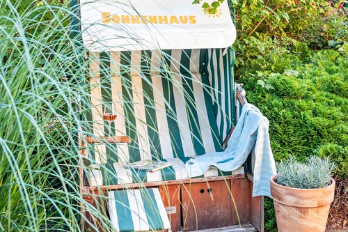Apartment 'Sonnenhaus' with Lake View, Shared Garden and Wi-Fi