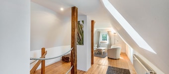 Apartment 'Sonnenhaus' with Lake View, Shared Garden and Wi-Fi