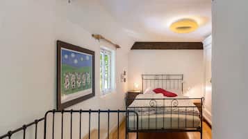 3 sovrum, strykjÀrn/strykbrÀda, gratis wi-fi och sÀngklÀder