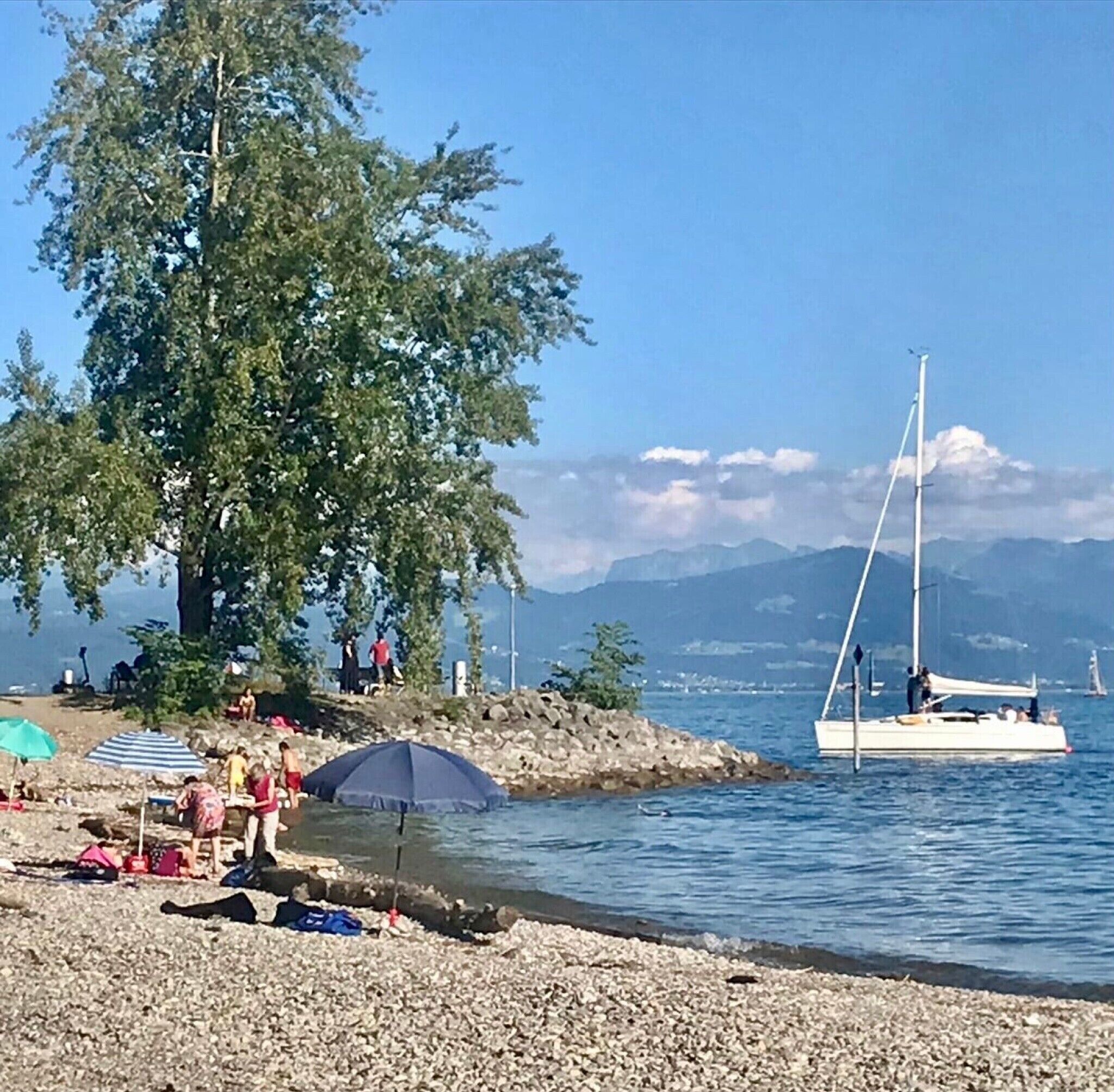 靠近海滩