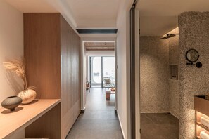 Luxury Triple Room, Sea View | Bathroom | Separate tub and shower, rainfall showerhead, free toiletries