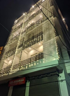 Exterior - Shree Dhara Heaven (Varanasi)