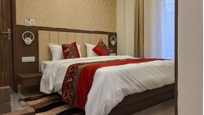 Deluxe-rum - utsikt mot staden | Strykjärn/strykbräda och gratis wi-fi