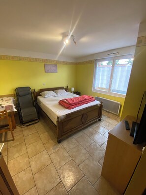 Iron/ironing board, WiFi
