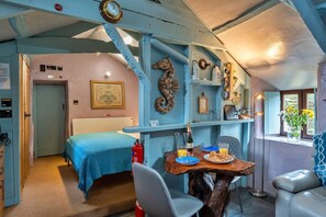 Dining - Cottage in Bossiney near Tintagel Castle (Bossiney)