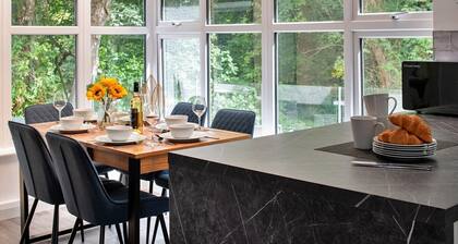 Cottage in Rowen by River & Pet-Friendly Trails