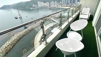 Chambre Double Junior, vue plage | Terrasse/Patio