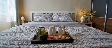 1 bedroom, desk, free WiFi, bed sheets