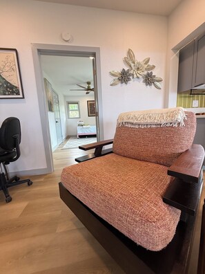 Interior - Charming 2-bedroom farmhouse in delightful Captain Cook with WiFi (Captain Cook)