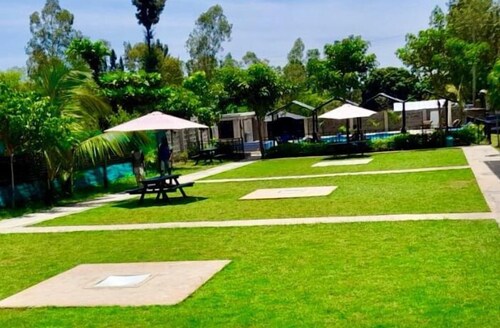 Somerset Gardens Resort