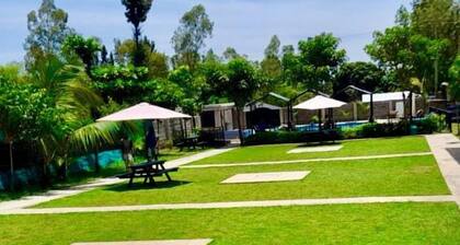 Somerset Gardens Resort