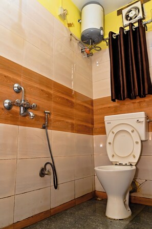 Family Double Room | Bathroom