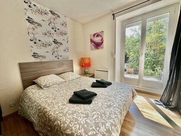 2 bedrooms, WiFi, bed sheets