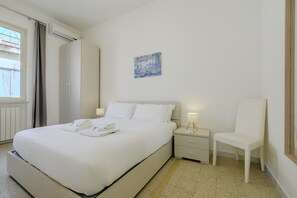 1 camera, ferro/asse da stiro, Wi-Fi, lenzuola