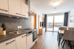Oven, stovetop, dishwasher