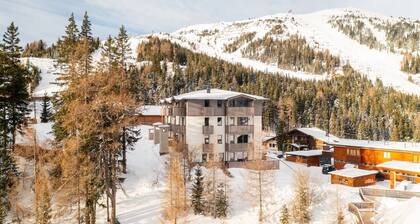 Apartment in Katschberghöhe near Ski Slopes