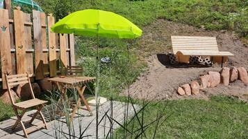 Rumah | Tempat makan outdoor