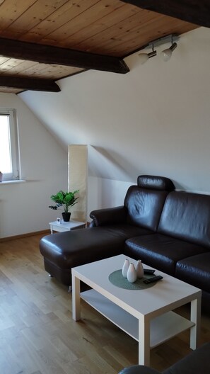 TV, fireplace, books - Vacations in a cozy half-timbered house (Dörentrup)