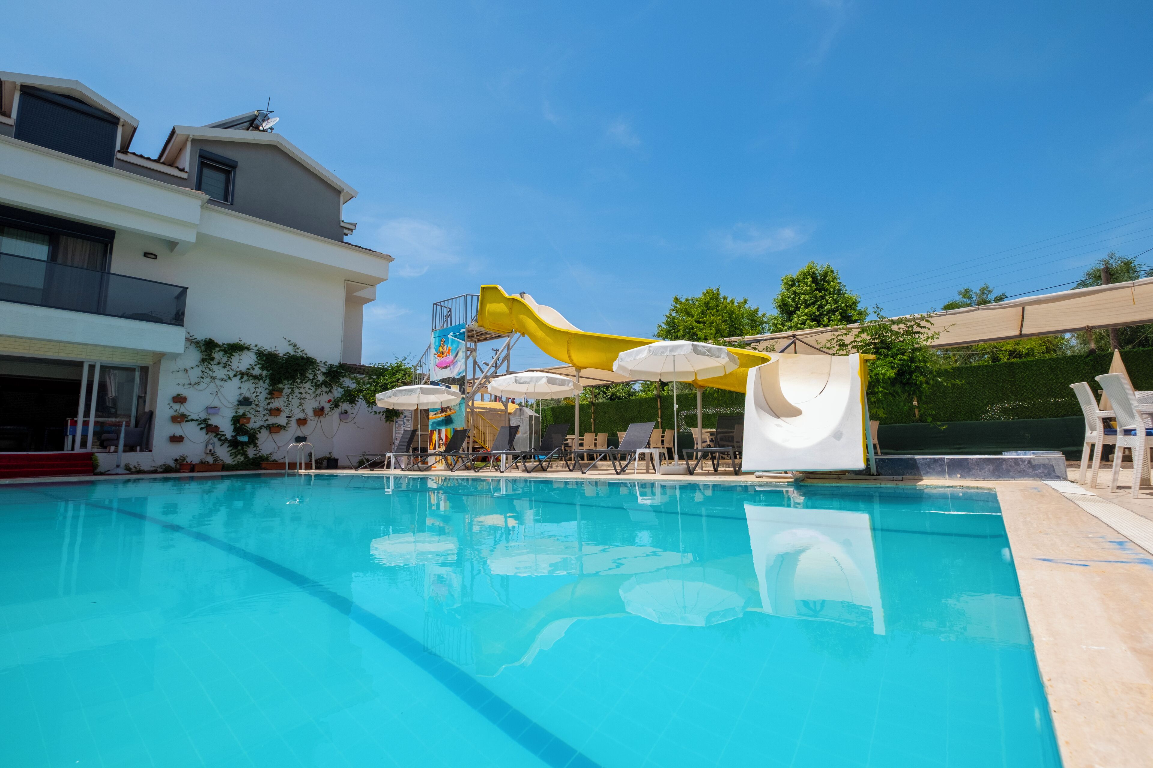 Bar junto a la alberca