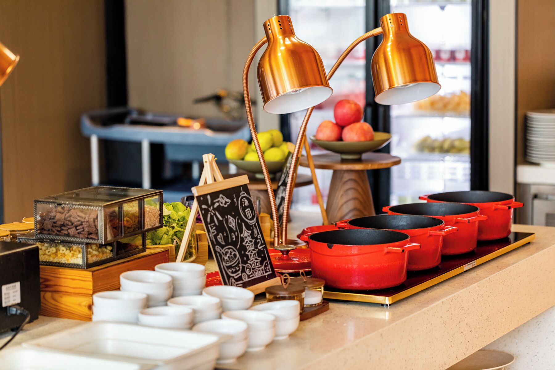 Daily buffet breakfast (CNY 58 per person)