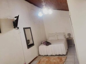 8 chambres, fer et planche Ă repasser, Wi-Fi, literie fournie