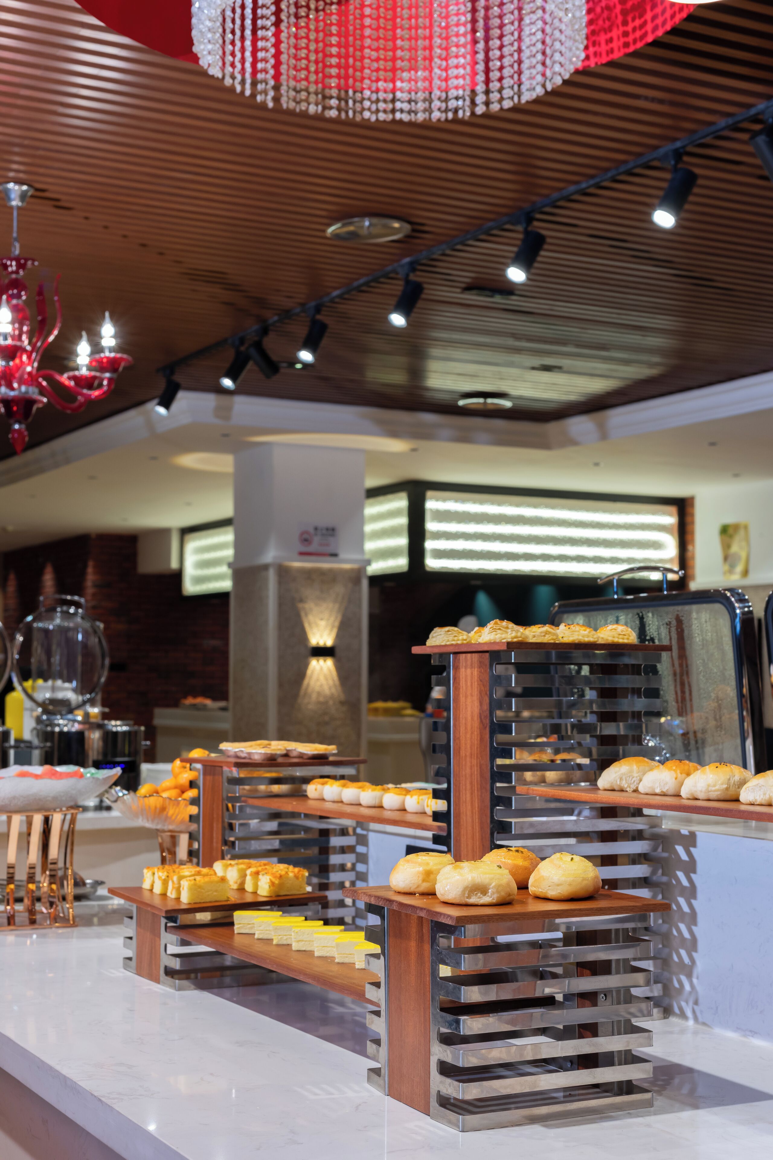 Desayuno con opciones de la cocina local incluido todos los días 
