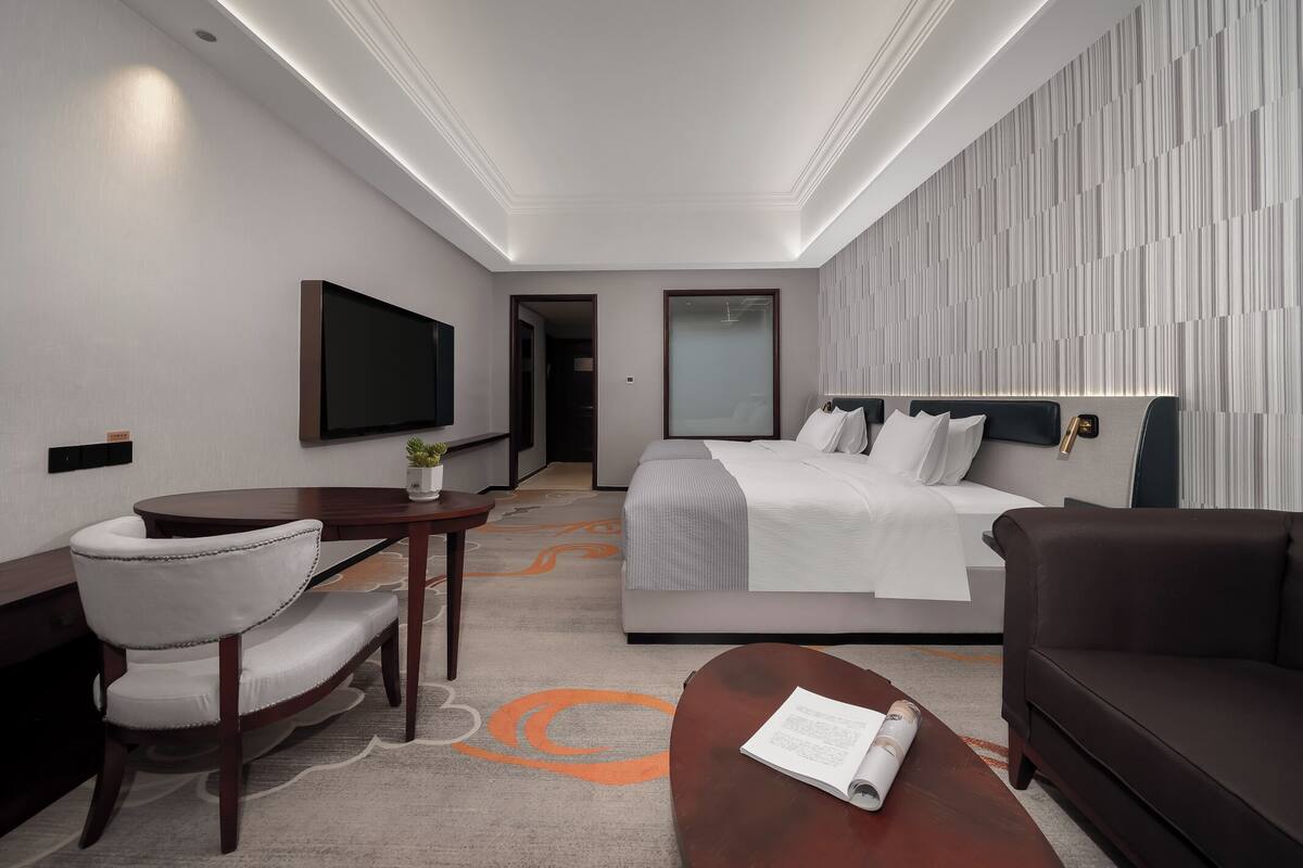 Comfort Double Room, Garden View | Premium bedding, down comforters, in-room safe, blackout drapes