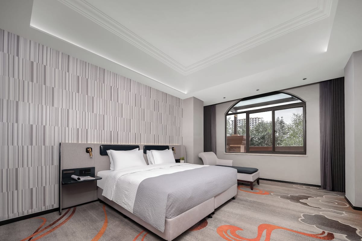 Comfort Suite, Garden View