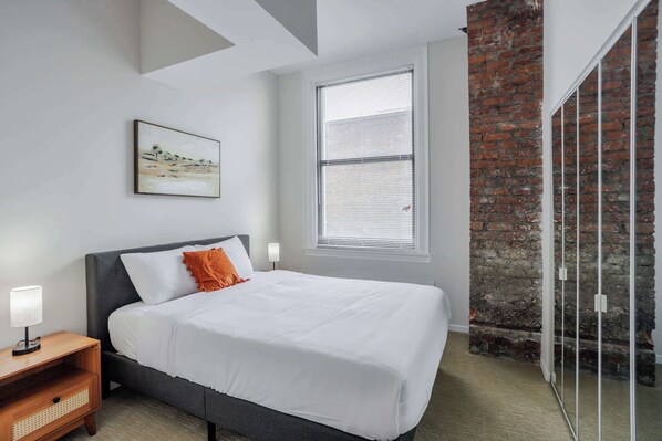 2 makuuhuonetta, työpöytä, silitysrauta/-lauta, Wi-Fi