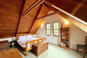 3 soverom, strykejern/-brett, wi-fi og sengetøy