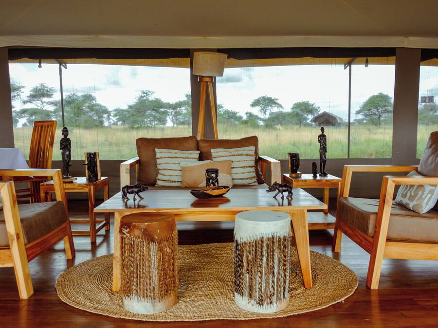 Coin salon dans le hall