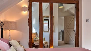 5 bedrooms, free WiFi