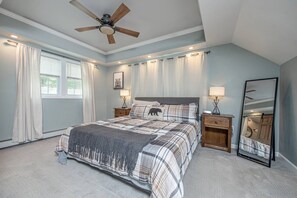 4 soverom, strykejern/-brett, reiseseng for barn og wi-fi (inkludert)