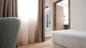 Single Room | In-room safe, blackout drapes, travel crib, free WiFi