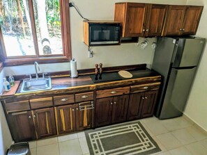 Family Cabin, Garden View | Private kitchenette