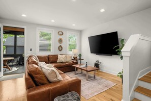 Téléviseur, bureau