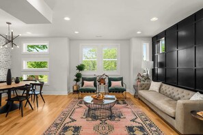 Téléviseur, bureau