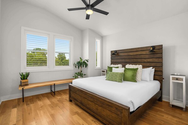 3 chambres, fer et planche à repasser, lit de bébé portatif, Wi-Fi